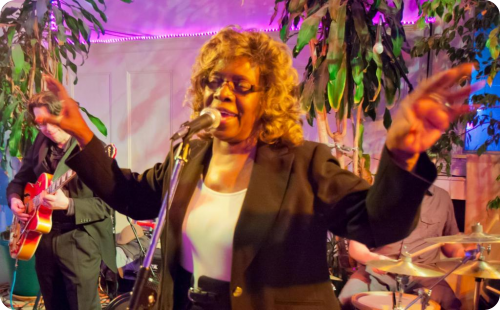 Toni Lynn Washington